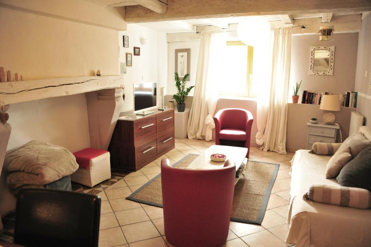 Appartement T2 Sur Place Tranquille Avec Camera Metz Exterior foto