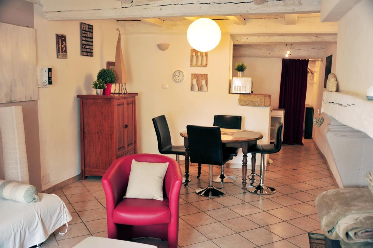 Appartement T2 Sur Place Tranquille Avec Camera Metz Exterior foto