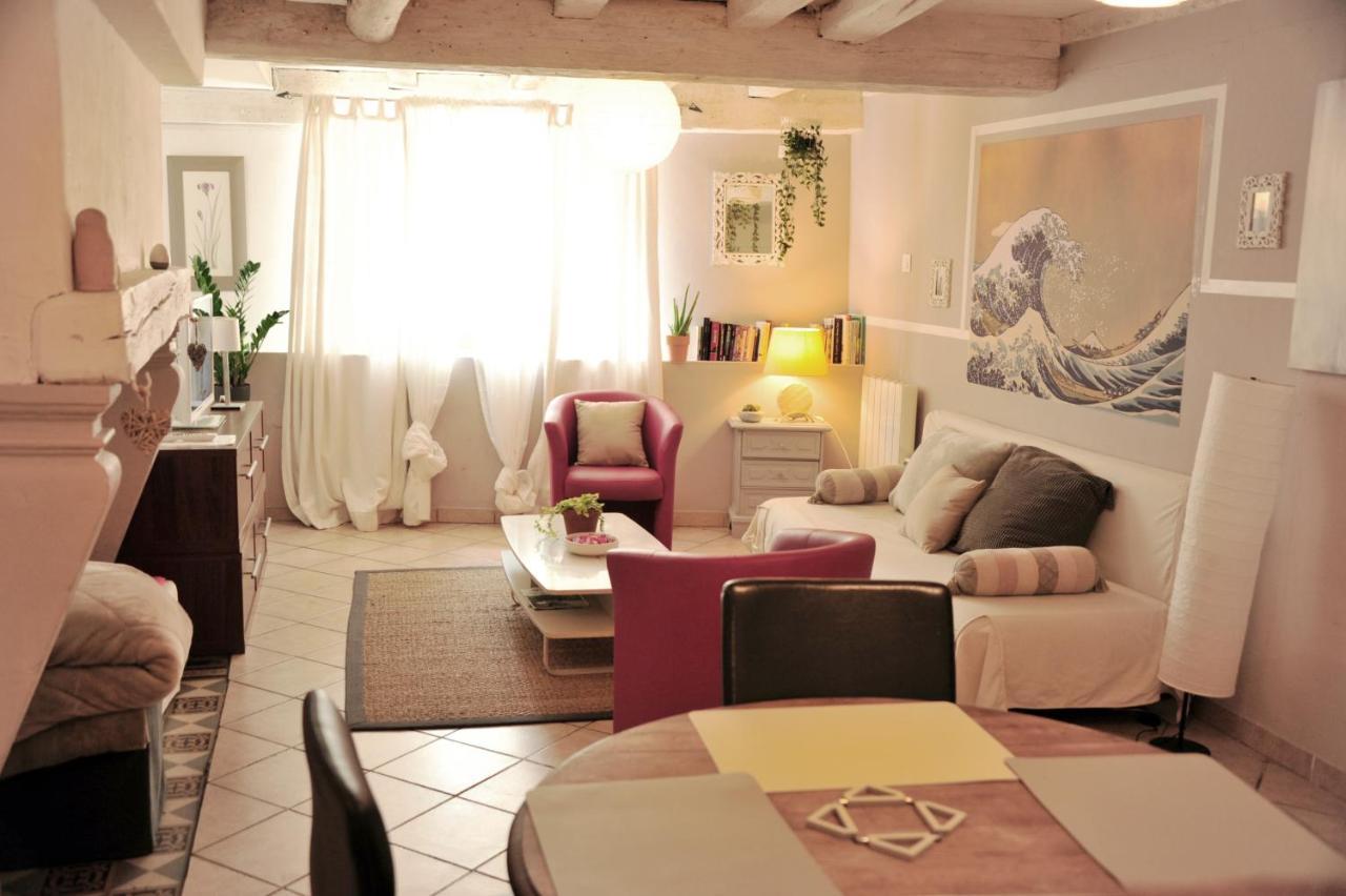 Appartement T2 Sur Place Tranquille Avec Camera Metz Exterior foto